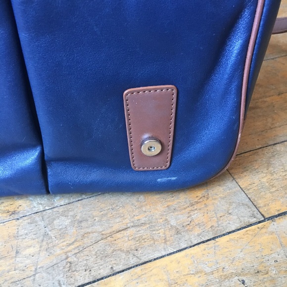 Coach purse - Picture 6 of 7